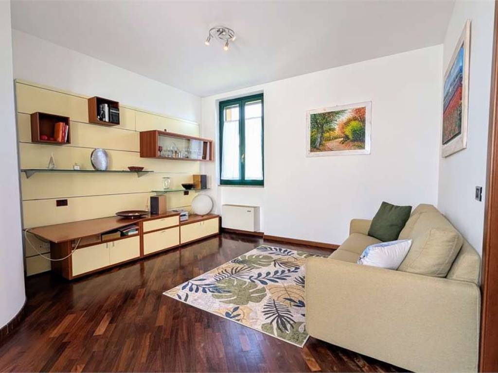 appartamento in vendita ad Abbiategrasso in zona Castelletto