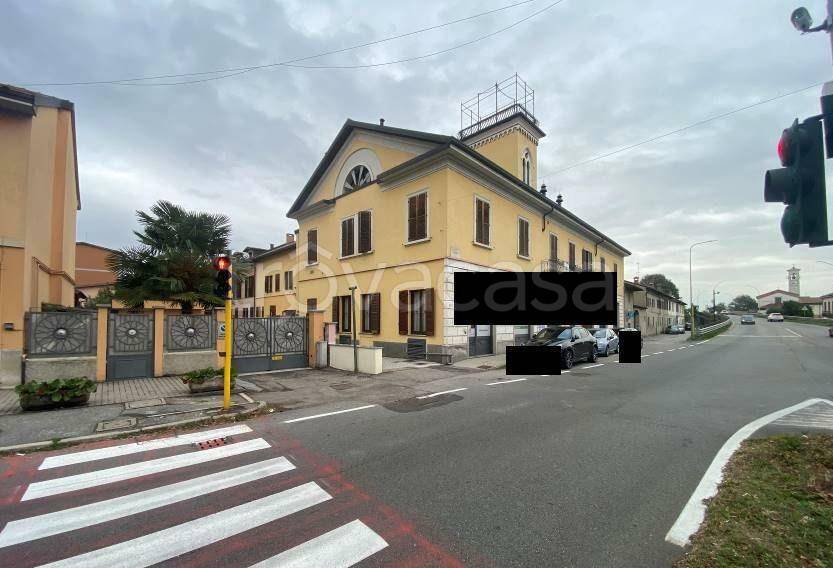 appartamento in vendita ad Abbiategrasso in zona Castelletto