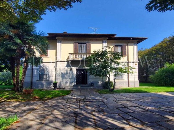 casa indipendente in vendita ad Abbiategrasso