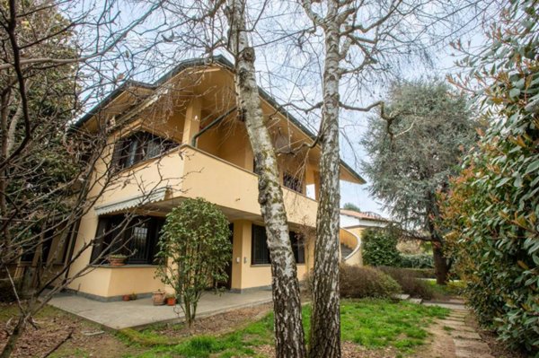 casa indipendente in vendita ad Abbiategrasso