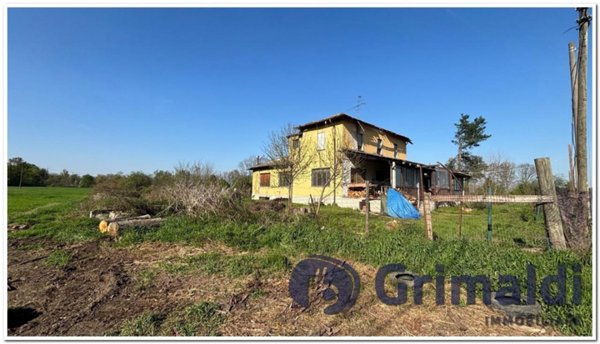 casale in vendita ad Abbiategrasso