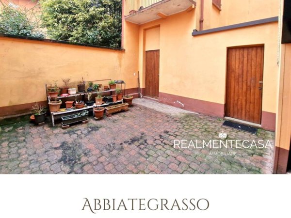 casa indipendente in vendita ad Abbiategrasso