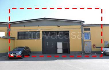 locale commerciale in vendita ad Abbiategrasso
