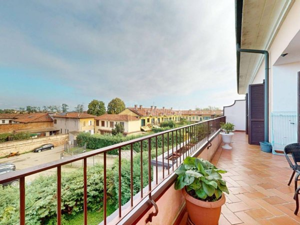appartamento in vendita ad Abbiategrasso in zona Castelletto