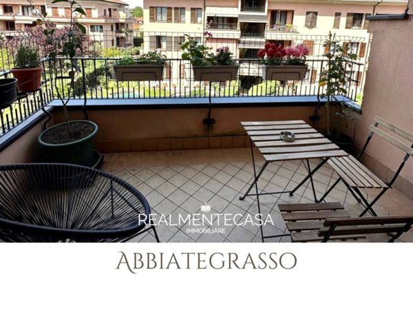appartamento in vendita ad Abbiategrasso in zona Castelletto
