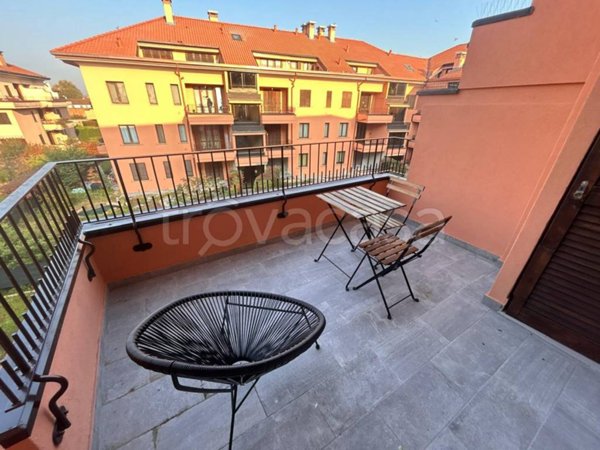 appartamento in vendita ad Abbiategrasso in zona Castelletto