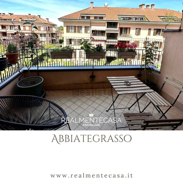 appartamento in vendita ad Abbiategrasso in zona Castelletto
