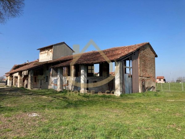 casale in vendita ad Abbiategrasso