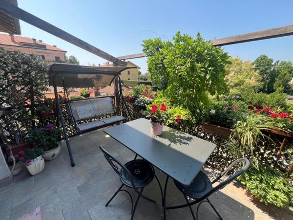 appartamento in vendita ad Abbiategrasso in zona Castelletto
