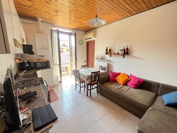 appartamento in vendita ad Abbiategrasso in zona Castelletto