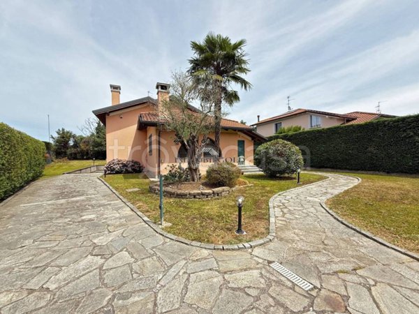 casa indipendente in vendita ad Abbiategrasso