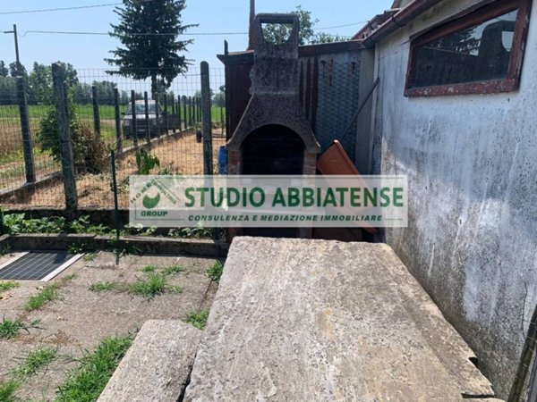 casa indipendente in vendita ad Abbiategrasso