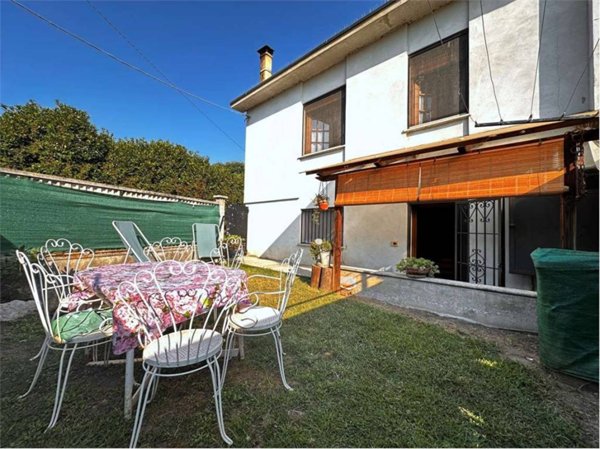 casa indipendente in vendita ad Abbiategrasso