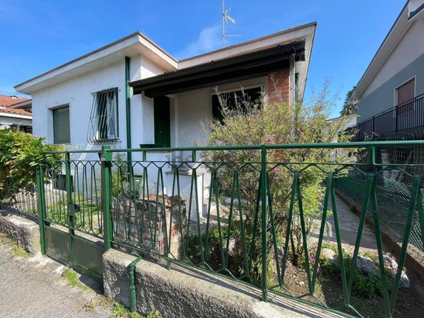 pentavano in vendita ad Abbiategrasso