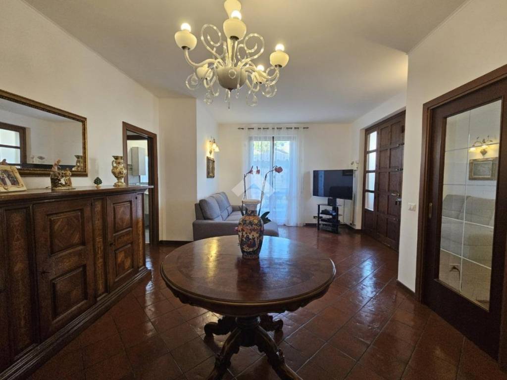 casa indipendente in vendita ad Abbiategrasso