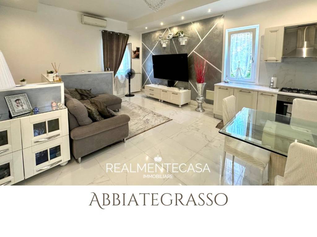 casa indipendente in vendita ad Abbiategrasso