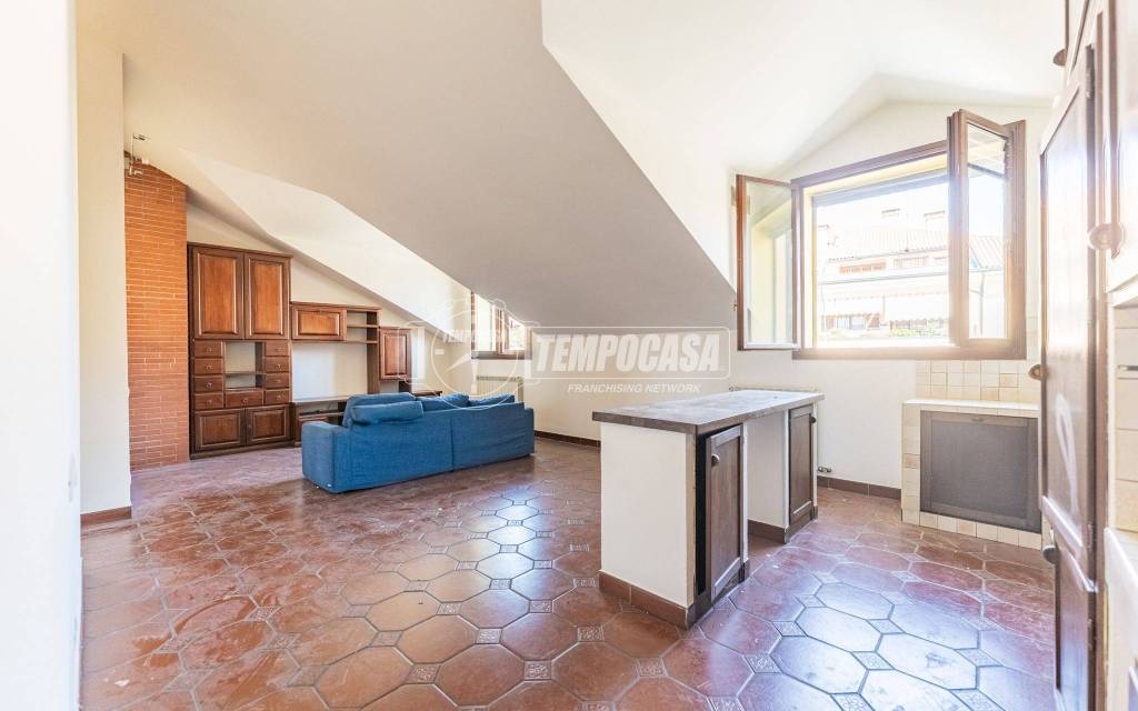 appartamento in vendita ad Abbiategrasso in zona Castelletto