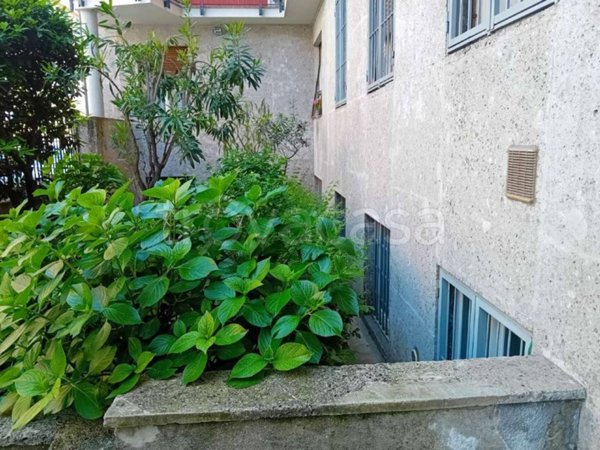 negozio in vendita ad Abbiategrasso