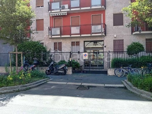 negozio in vendita ad Abbiategrasso