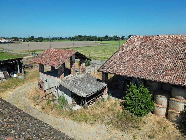 casale in vendita ad Abbiategrasso