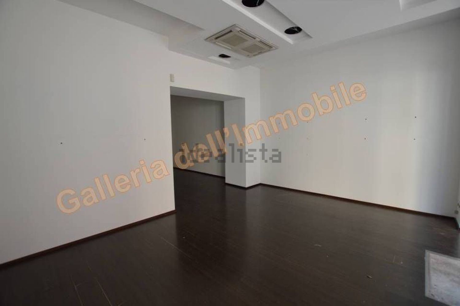 ufficio in vendita ad Abbiategrasso