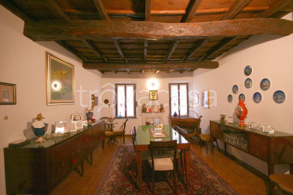 casa indipendente in vendita ad Abbiategrasso