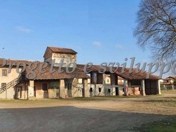 casa indipendente in vendita ad Abbiategrasso