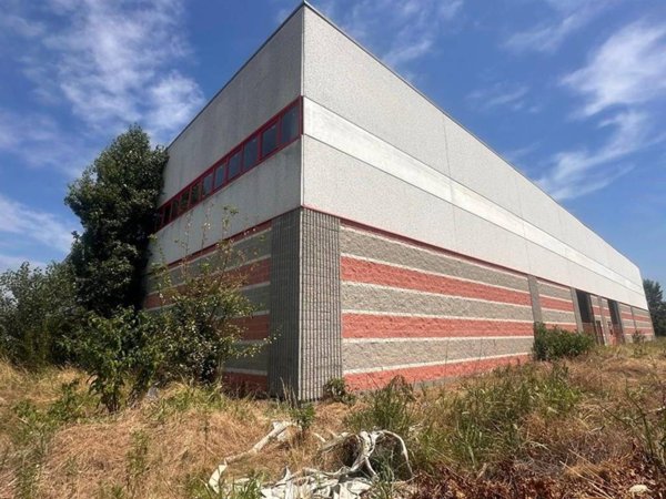 locale commerciale in vendita ad Abbiategrasso