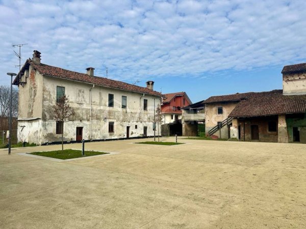 casa indipendente in vendita ad Abbiategrasso