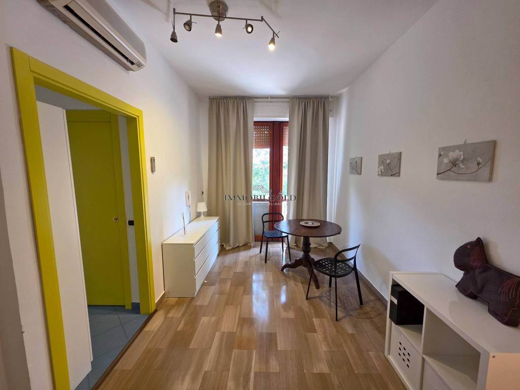 appartamento in vendita ad Abbiategrasso in zona Mendosio