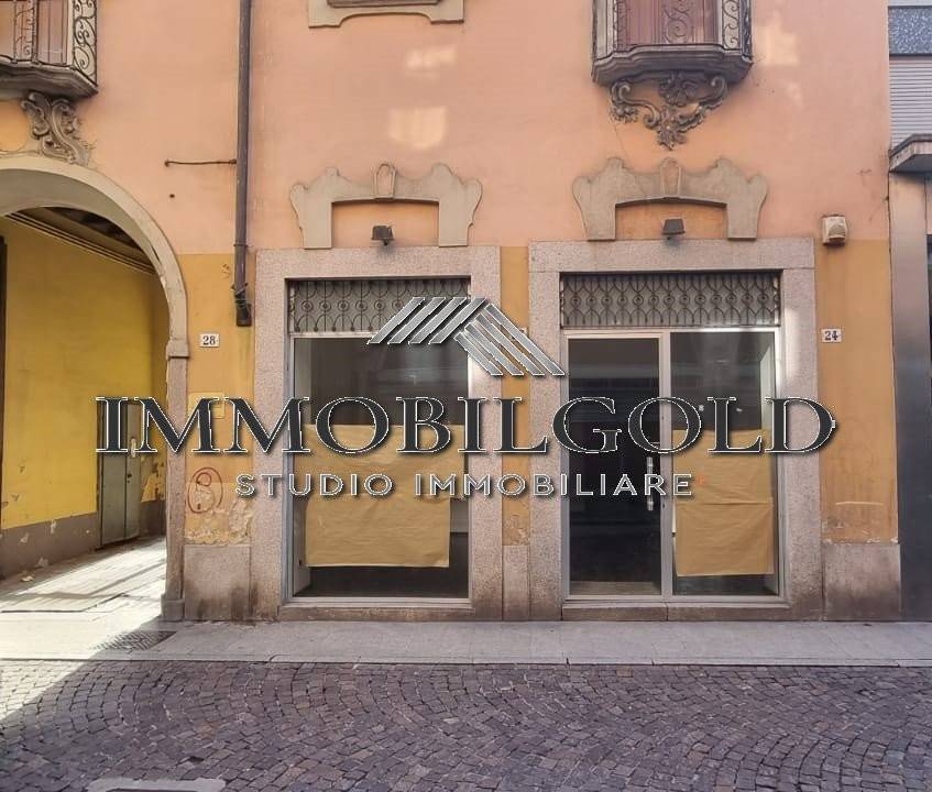 negozio in vendita ad Abbiategrasso