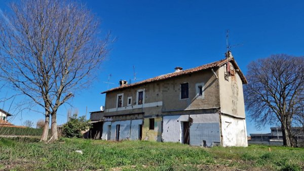 pentavano in vendita ad Abbiategrasso