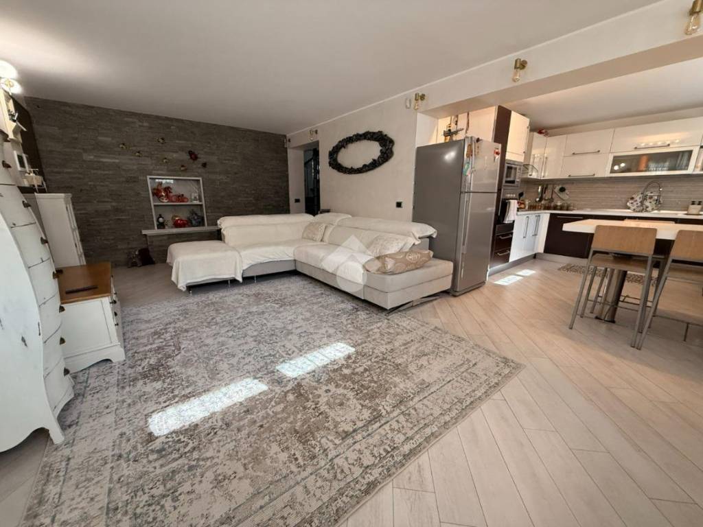 casa indipendente in vendita ad Abbiategrasso