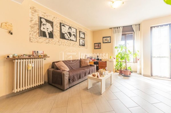 appartamento in vendita ad Abbiategrasso in zona Castelletto