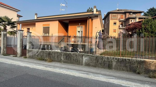 casa indipendente in vendita ad Abbiategrasso