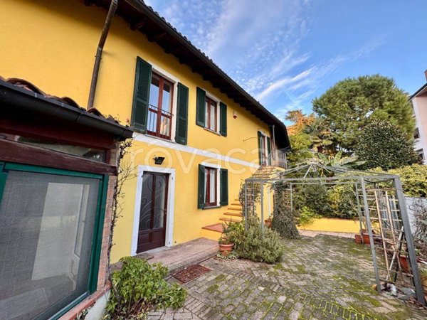 casa indipendente in vendita ad Abbiategrasso