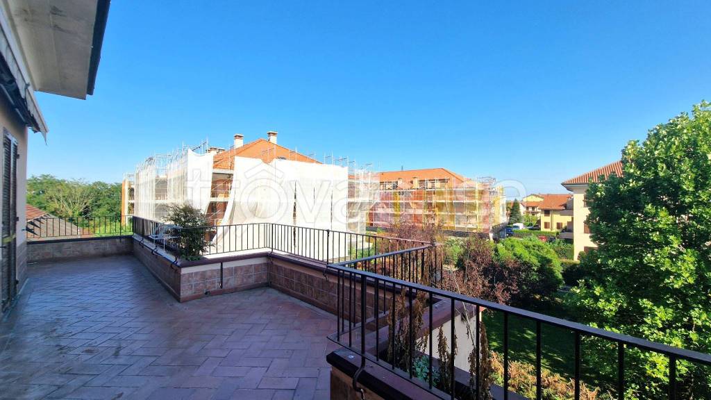 appartamento in vendita ad Abbiategrasso in zona Castelletto