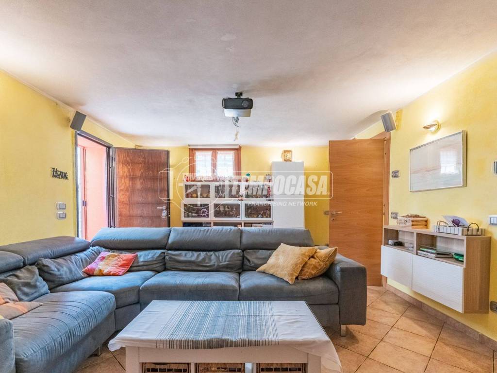 casa indipendente in vendita ad Abbiategrasso