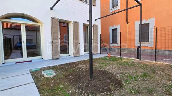 casa indipendente in vendita ad Abbiategrasso