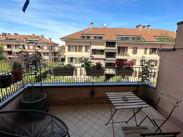 appartamento in vendita ad Abbiategrasso in zona Castelletto