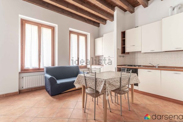 appartamento in vendita ad Abbiategrasso in zona Castelletto