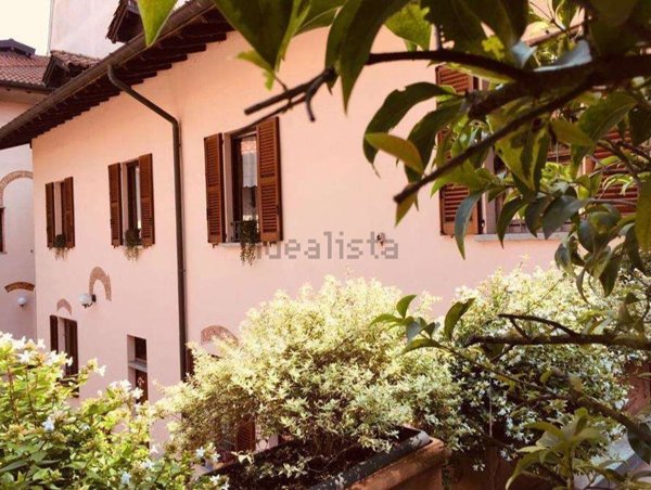 casa indipendente in vendita ad Abbiategrasso