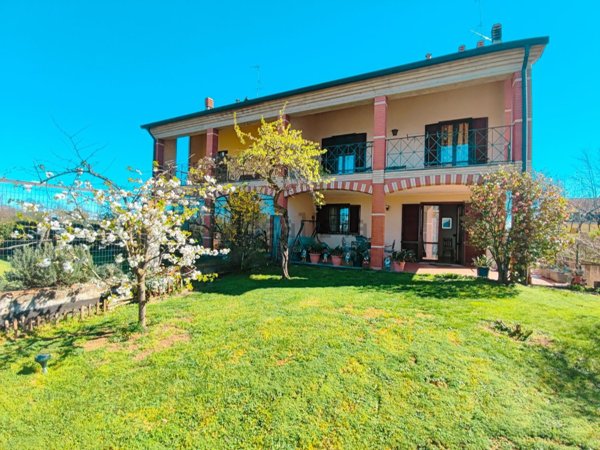 casa indipendente in vendita ad Abbiategrasso