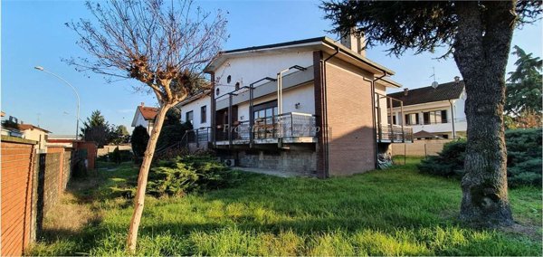 casa indipendente in vendita ad Abbiategrasso
