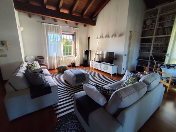 casa indipendente in vendita ad Abbiategrasso