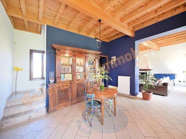 casa indipendente in vendita ad Abbiategrasso