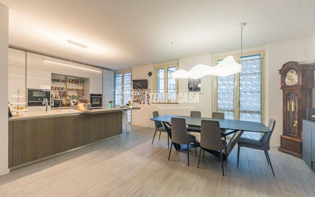 appartamento in vendita ad Abbiategrasso in zona Castelletto