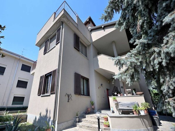 casa indipendente in vendita ad Abbiategrasso