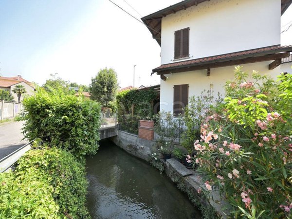 casa indipendente in vendita ad Abbiategrasso