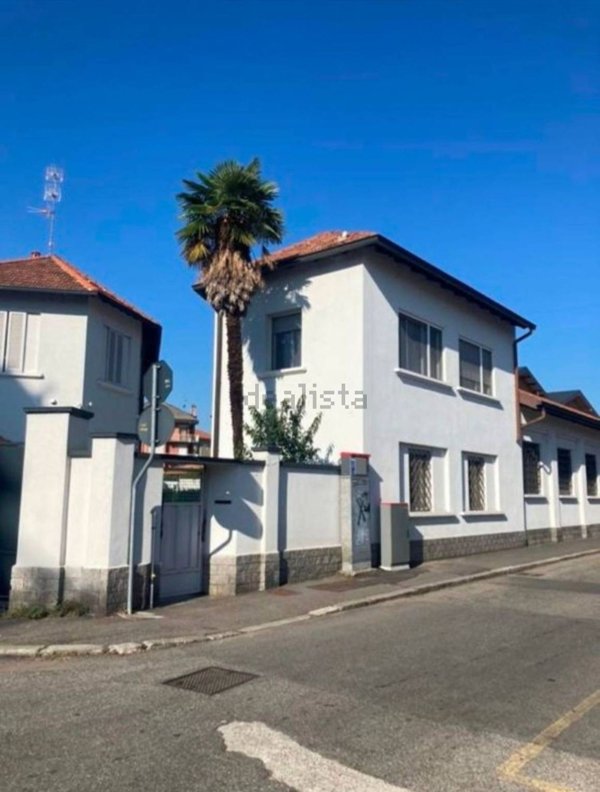 pentavano in vendita ad Abbiategrasso